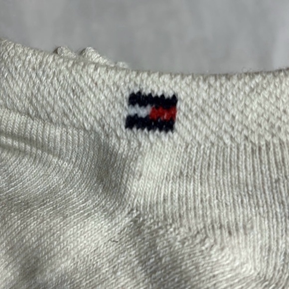 New Tommy Hilfiger Socks Women’s 6 Pair Multicolor Cushion No Show Activewear - Picture 13 of 14